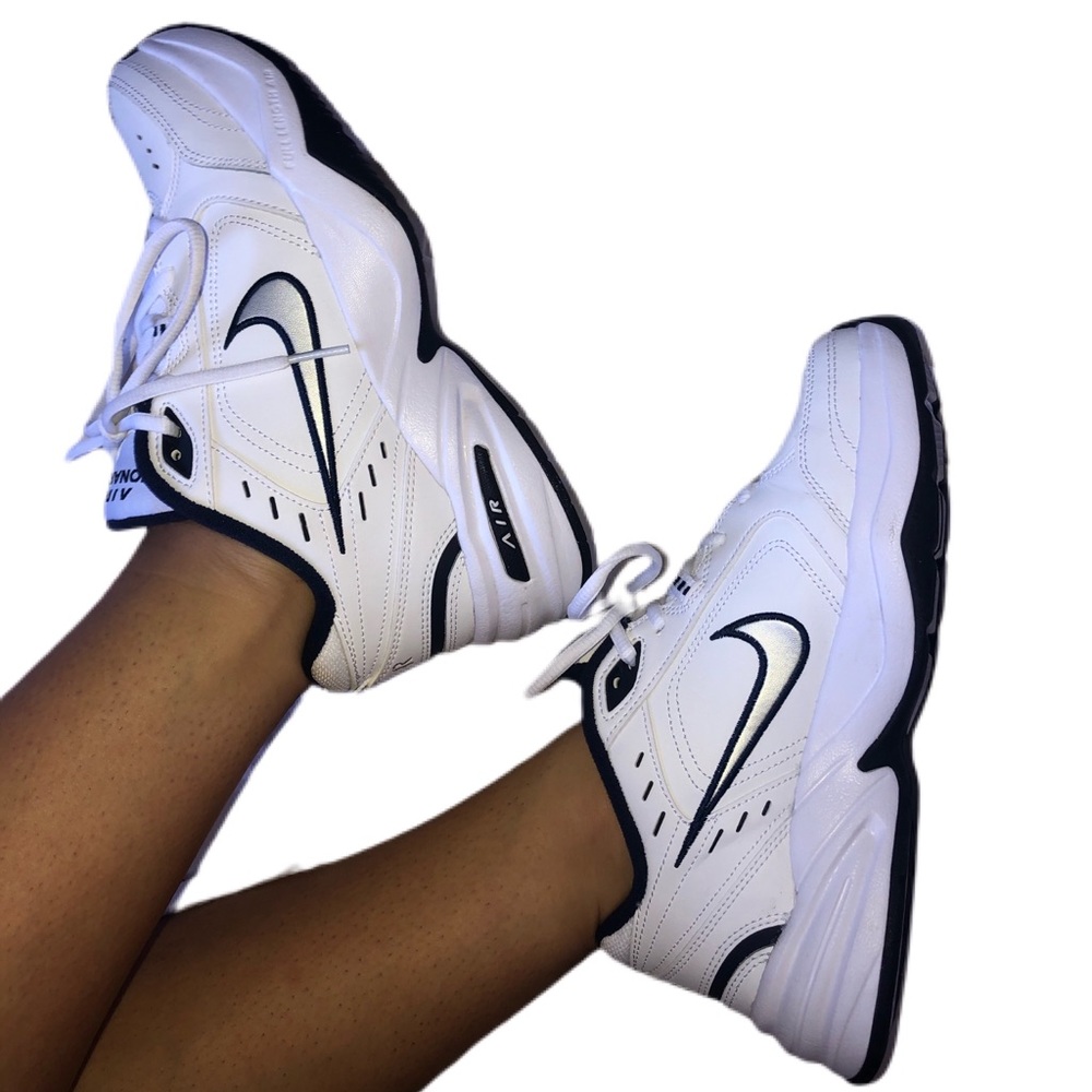 NIKE MONARCH IV